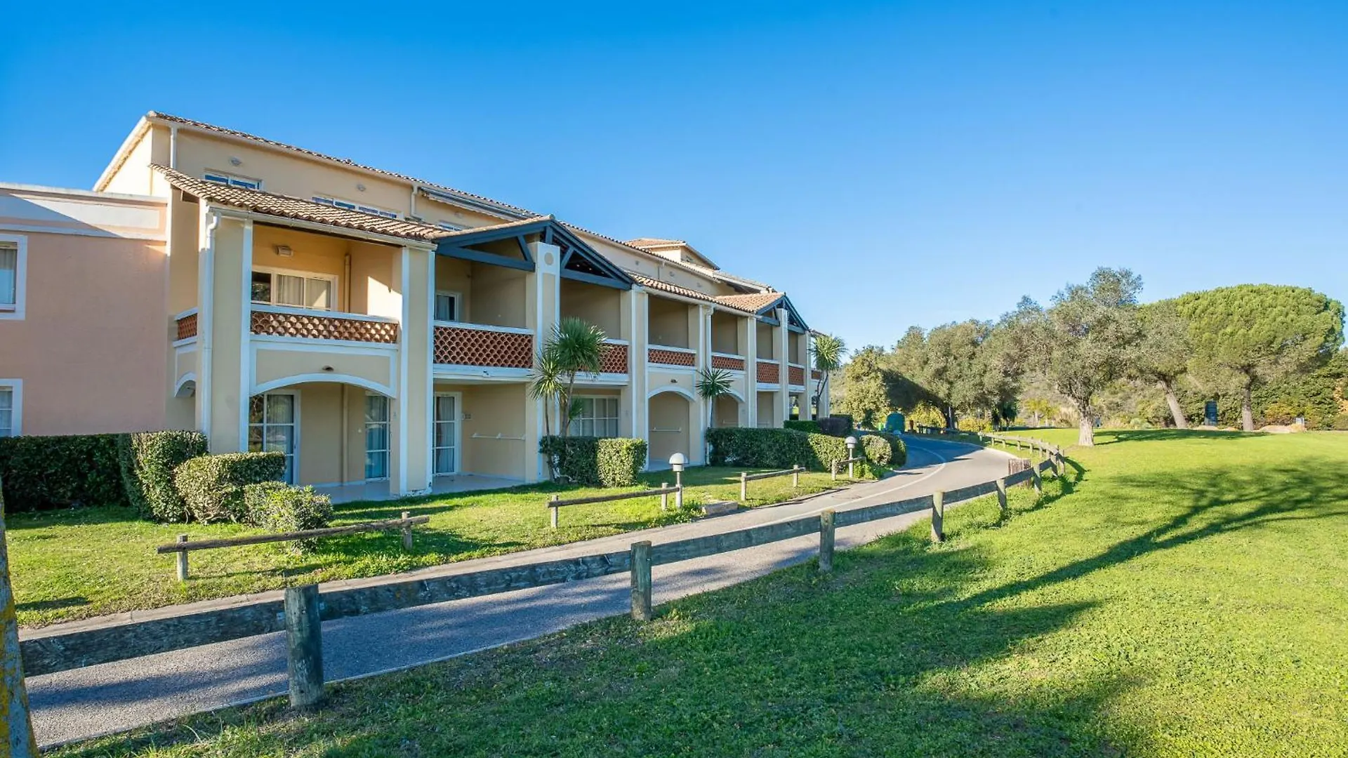 Holiday Home Village Cap Esterel - Le Hameau-36 By Interhome Drammont 法国