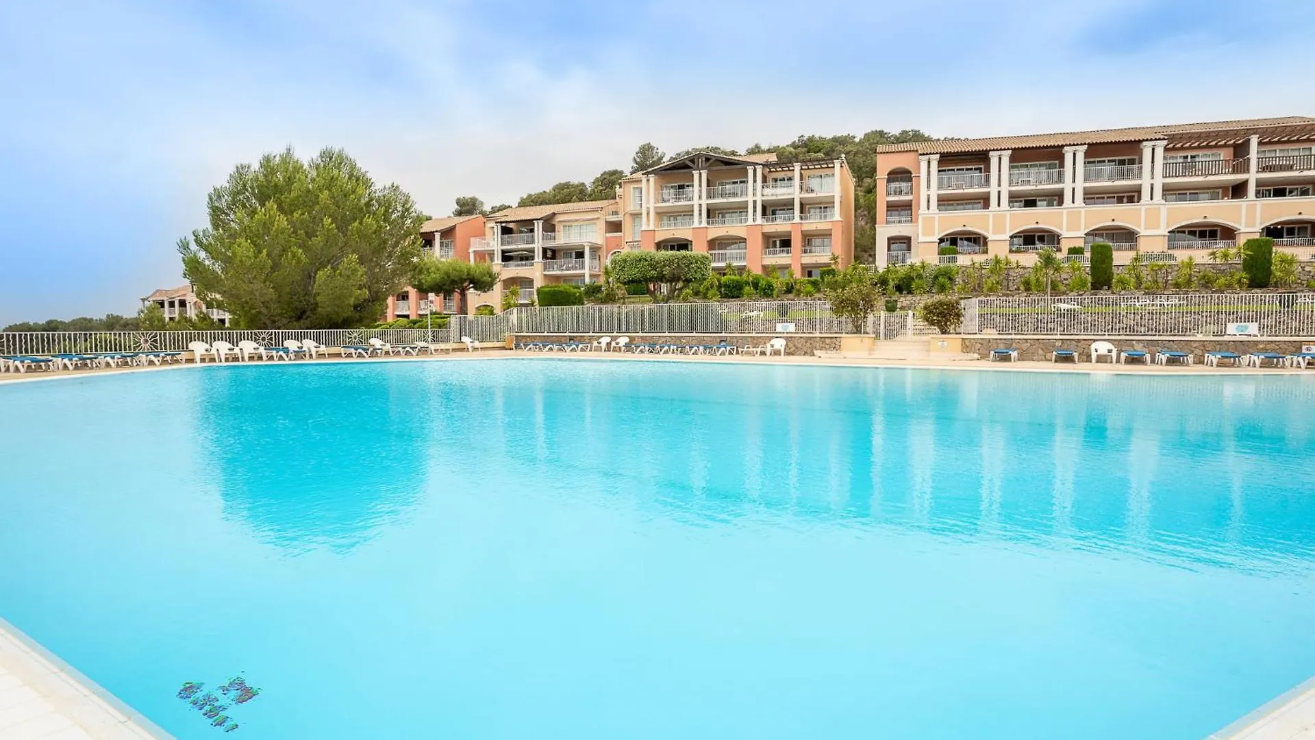 Holiday Home Village Cap Esterel - Le Hameau-36 By Interhome Drammont