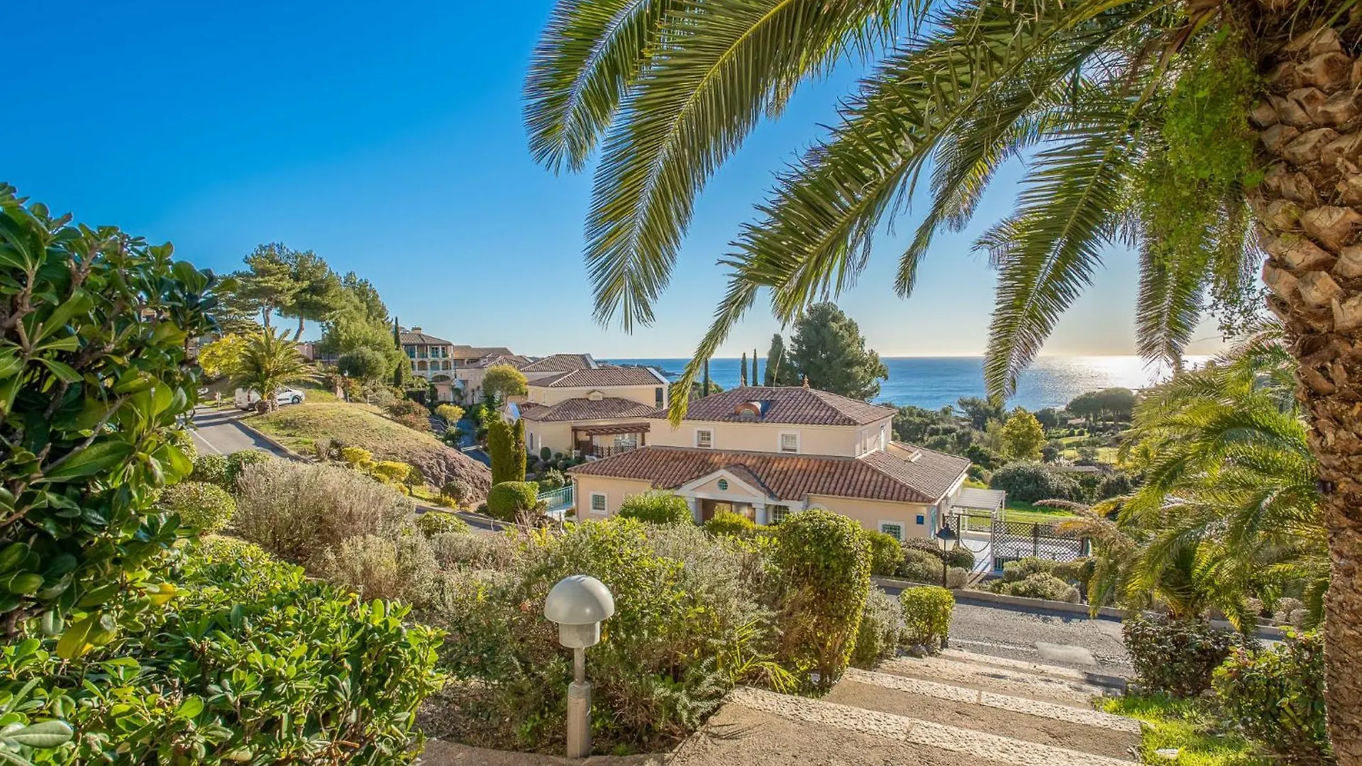 Holiday Home Village Cap Esterel - Le Hameau-36 By Interhome Drammont